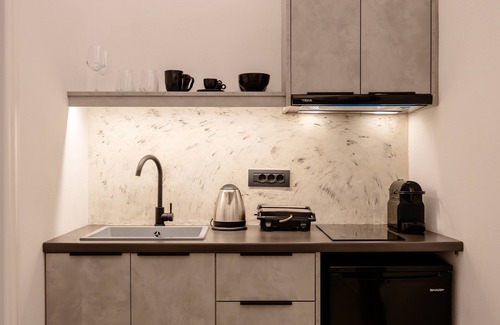 Tholos Hotel | Nastram Suites Oia