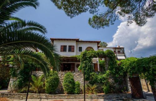 Kato Gatzea Casa | Natali's Villa by the sea