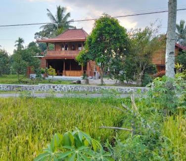 Kecamatan Montong Gading Casa | Nataqueen Bungalows