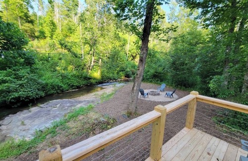 Purlear Alquiler De RV | Nature escape Geodome, Hot Shower/Cool Tub, WIFI