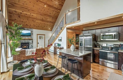 Bryant Pond Chalet De Esquí | Nature Retreat, Sauna, Hot Tub, Gameroom, Fire Pit