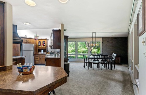 White Mills Casa | Nature's Retreat - Hot tub, Firepit, game room 5 mins to Honesdale