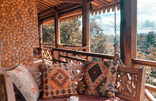 Baturiti Villa | Nature surrounded villa,in a vanilla organic orchard..