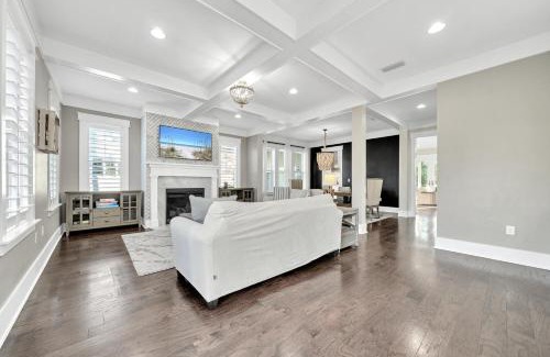 Santa Rosa Beach Casa | NatureWalk on 30A Overlooking Beautiful Pond!