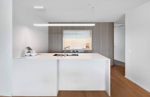 Shell Cove Apartamento | Nautilus View - Luxury Marina Getaway footsteps away from Marina Boardwalk