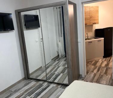 Crocetta-San Lazzaro-Modena Est Apartamento | Navany house