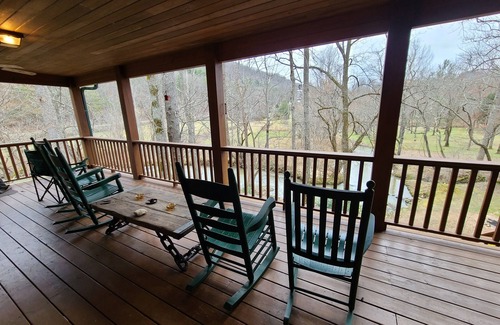 Otto Cabina | Franklin Area Stunning Creek cabina delantera con vista para 7 personas