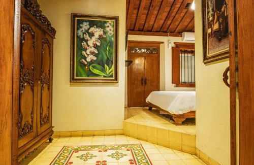 Surakarta Casa | nDalem Kartowikoro 1835