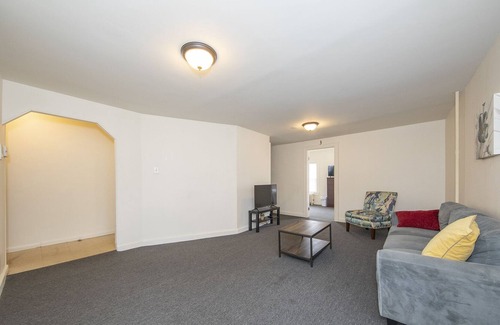 Freeport Apartamento | Near 5 Major Medical Centers, LIRR, Nautical Mile, Jones Beach, Eisenhower Park