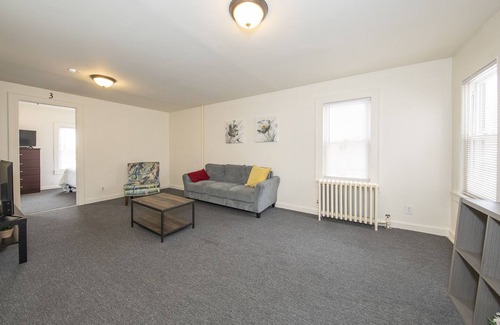 Freeport Apartamento | Near 5 Major Medical Centers, LIRR, Nautical Mile, Jones Beach, Eisenhower Park