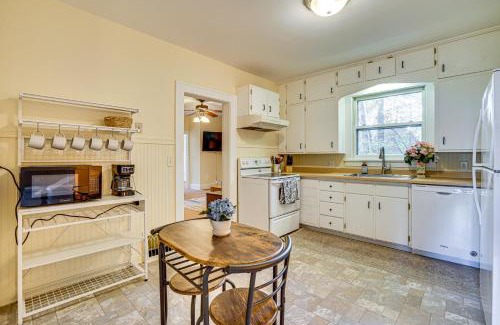 Northfield Casa | Near Colleges Pet-Friendly Duplex in Northfield!