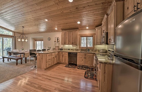 Soda Springs Cabina | Near Donner Lake & Skiing: Soda Springs Cabin!