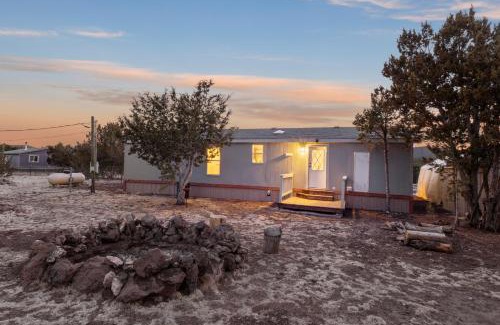 Williams Casa | Near Gc Train-1acre-gym-king-parking-kitchen-wifi
