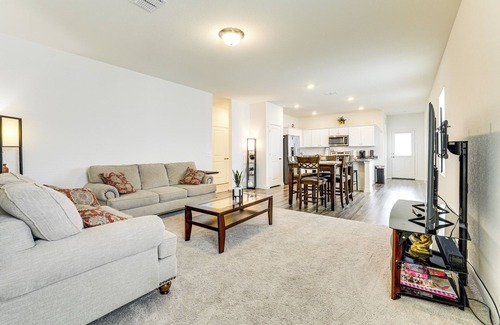 Medina Valley Casa | Pool Access: Family Home w/ Yard Near Lackland AFB