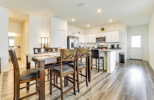 Medina Valley Casa | Pool Access: Family Home w/ Yard Near Lackland AFB