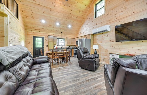 Cave City Cabina | Near Mammoth Cave: Family-Friendly Cabin w/Patio!