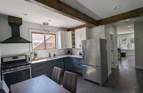 Cicero Apartamento | Near Midway Newly remodeled