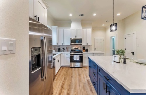 OST - South Union Casa | Near NRG and Downtown with Hot Tub, Games, King Bed, Family Fun!