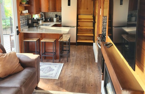Au Train Casa | Near Pictured Rocks and trails, on the AuTrain River, has private hot tub