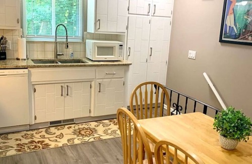 Akron Apartamento | Near Portage lake,Pro Football HOF,Downtown Akron!