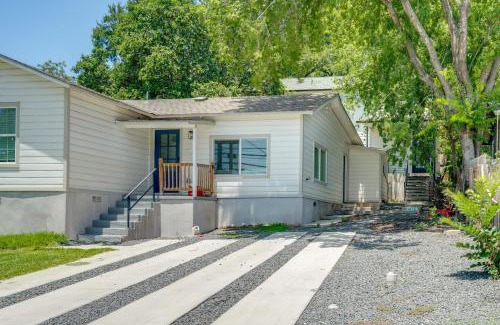 Rosewood Casa | Near Restaurants and Parks Home 3 Mi to Dtwn Austin