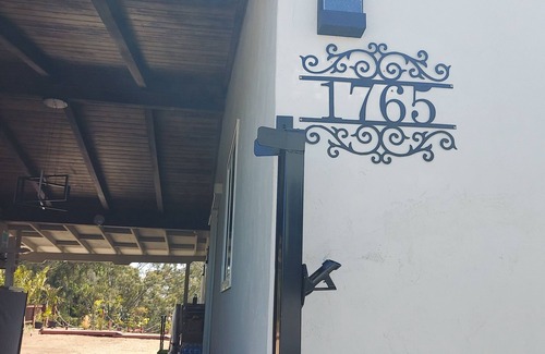 Ridgeview - Webster Casa | Near SD downtown. part of Main House/ Separate Entrance