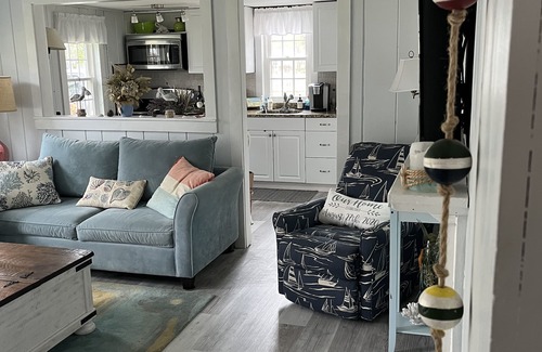 West Yarmouth Casa | near Seagull Beach, short walk to restaurant, shops