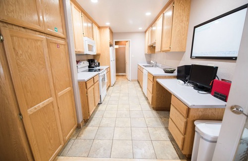 Tahoe Island Casa | Tahoe Island Park, mesa de billar, mascotas, cable premium y Wifi gratis