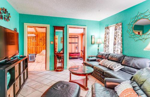 Lutz Casa | Near Tampa Attractions Boho Bungalow on 20 Acres!