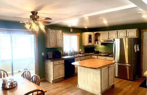 National City Casa | Near Tawas Mi, Cabin in the cove, National City lakefront.