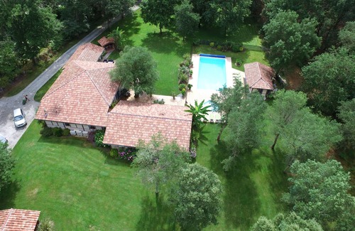 Azur Casa | A proximidad de la espaciosa villa mar para 24 personas con piscina climatizada