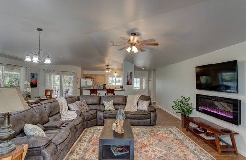 Royal Hawaiian Estates Casa | Ferns & Frogs Forest Hale - ¡Casa de 3 habitaciones, 2 baños cerca del volcán, HI!