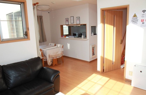 Yatsuka-gun Casa | Cerca de aguas termales naturales, la casa 5LDK puede acomodar hasta 17 personas, la estación más cercana a 7 minutos, ¡directamente a la estación de Nippori!