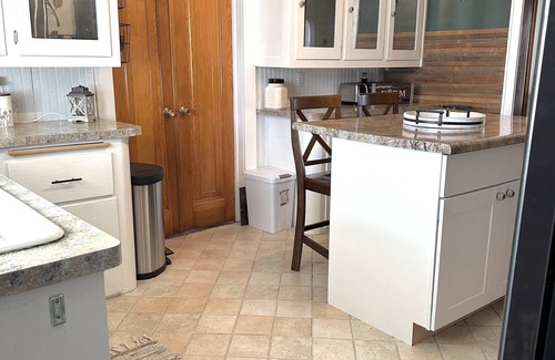 Kimberly Casa | Nearby parks, restaurants, entertainment. 25 minutes from EAA grounds.