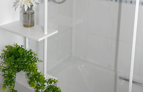 Little Hay Apartamento | NEC bliss Suite near Birmingham Airport and resort world arena|HS2 Contractors