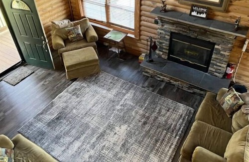 Christiansburg Casa | Neck of the Woods
