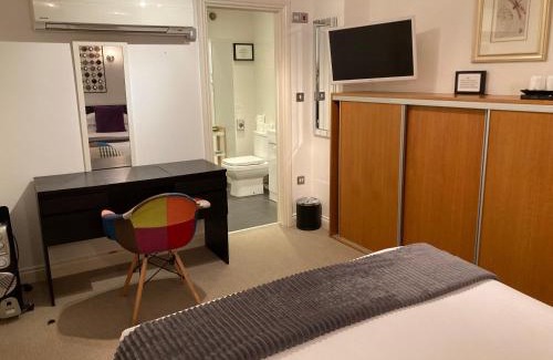 Moffat Hotel | NELL GWYNN HOUSE - Hotel Room Style POD Room 62