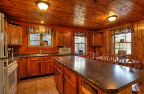 Rangeley Plantation Casa | Nelson Estate - ATV and snowmobile access!
