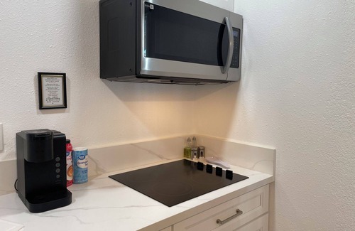 East Whittier Casa | Nena's Home Adventure! Guesthouse in Whittier. California