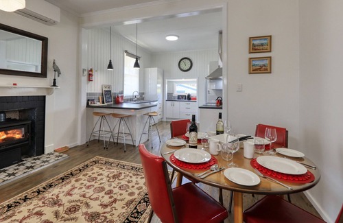 Stanthorpe Casa | Creekview Cottage - En el corazón de Stanthorpe