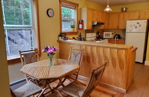 Bar Harbor Casa | Nestled between Bar Harbor and Acadia, a bright and spacious house in the woods