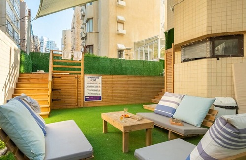 Netanya Apartamento | Netanya Beach & Pool Chic Studio