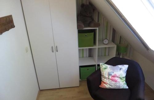 Neuschoo Apartamento | NEU! Ferienwohnung Sonnenschein OG