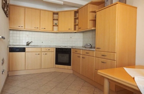 Edelsfeld Apartamento | Neu gebaute Ferienwohnung für 4 Personen mit Balkon