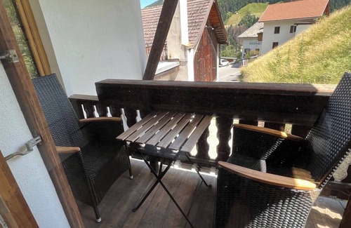 Stelvio Apartamento | neu Renovierte Apartmenthaus "ferientreff-stilfs " mit Blick ins Etschtal