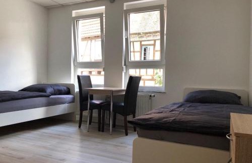 Sindelfingen Apartamento | Neu saniert, 7 Personen, direkt an der Autobahn und Mercedes Werk
