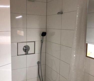 Sindelfingen Apartamento | Neu saniert, 7 Personen, direkt an der Autobahn und Mercedes Werk