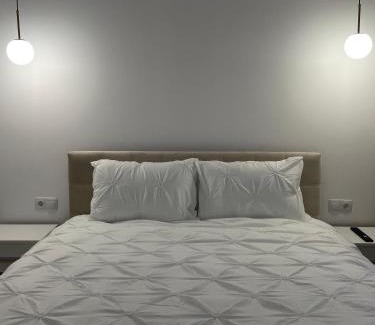 Cisnadie Apartamento | Neutral Nest