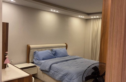 Beylikduzu Apartamento | Nevrest lights 5 minutes to the theme park! Family-sized & Pet friendly