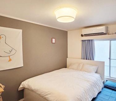 Okubo Apartamento | New!편의점10초#신주쿠2분#신오쿠보역5분#12평#최대3명#부엌침실#나리타공항50분#러블리아파트#고급매트리스